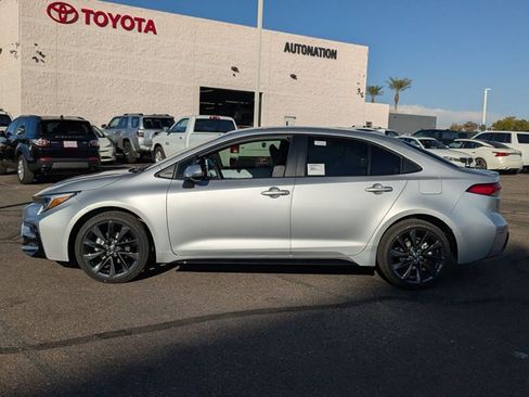 Used 2026 Toyota Corolla SE w/ SE Premium Package FWD image 5