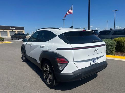 Used 2024 Hyundai Kona SEL w/ Convenience Package FWD image 5