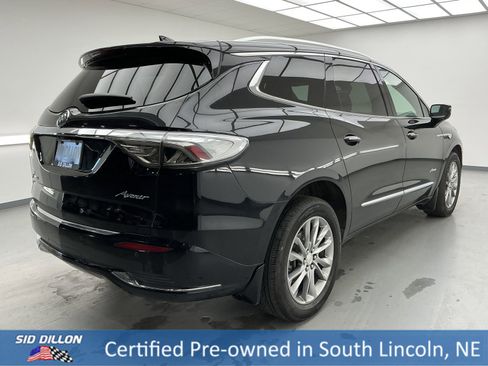 Used 2022 Buick Enclave Avenir w/ Avenir Technology Package image 4