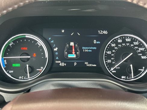 Certified 2024 Toyota Sienna Platinum image 31