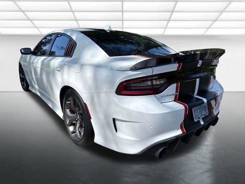 Used 2019 Dodge Charger GT RWD image 3