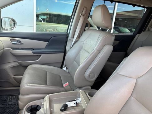 Used 2016 Honda Odyssey EX-L image 3