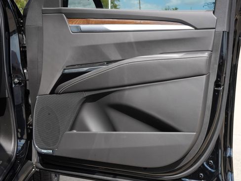 New 2026 Cadillac Escalade Platinum Sport w/ LPO, ONYX Package image 29