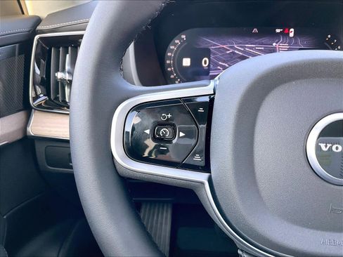 New 2026 Volvo XC90 B5 Plus w/ Protection Package image 17