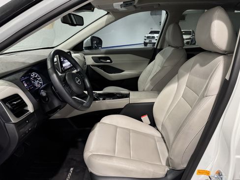 Used 2023 Nissan Rogue SL image 26