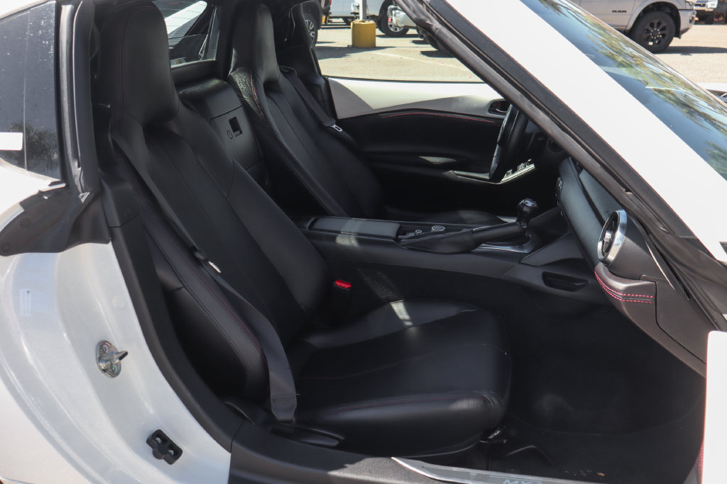 Used 2019 MAZDA MX-5 Miata RF Grand Touring RWD image 38