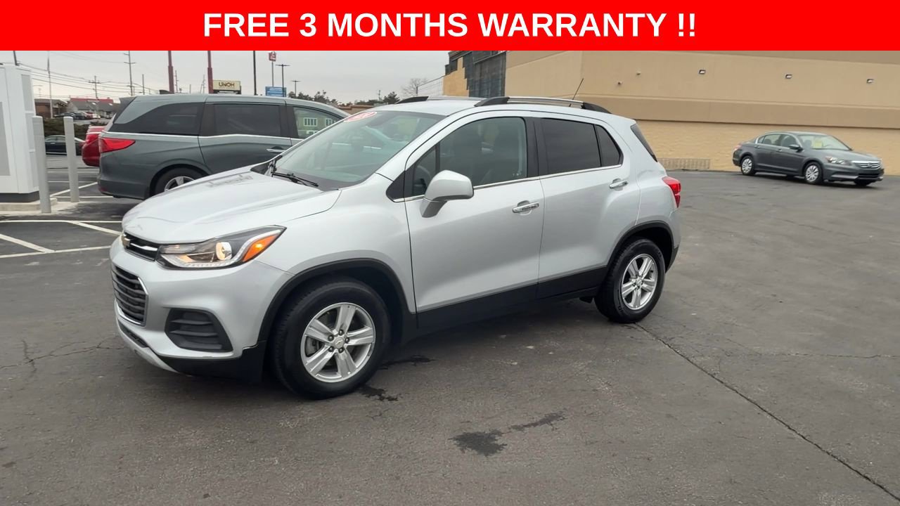 Used 2020 Chevrolet Trax LT w/ LT Convenience Package FWD image 4