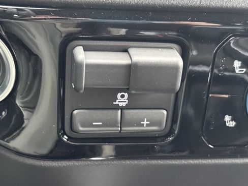 New 2025 Chevrolet Silverado 1500 RST image 37