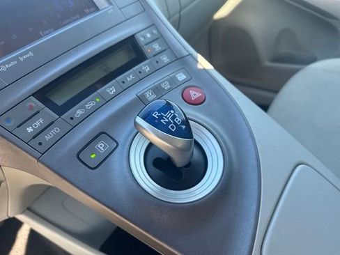 Used 2014 Toyota Prius Five image 24