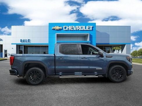 Used 2024 GMC Sierra 1500 Elevation image 2