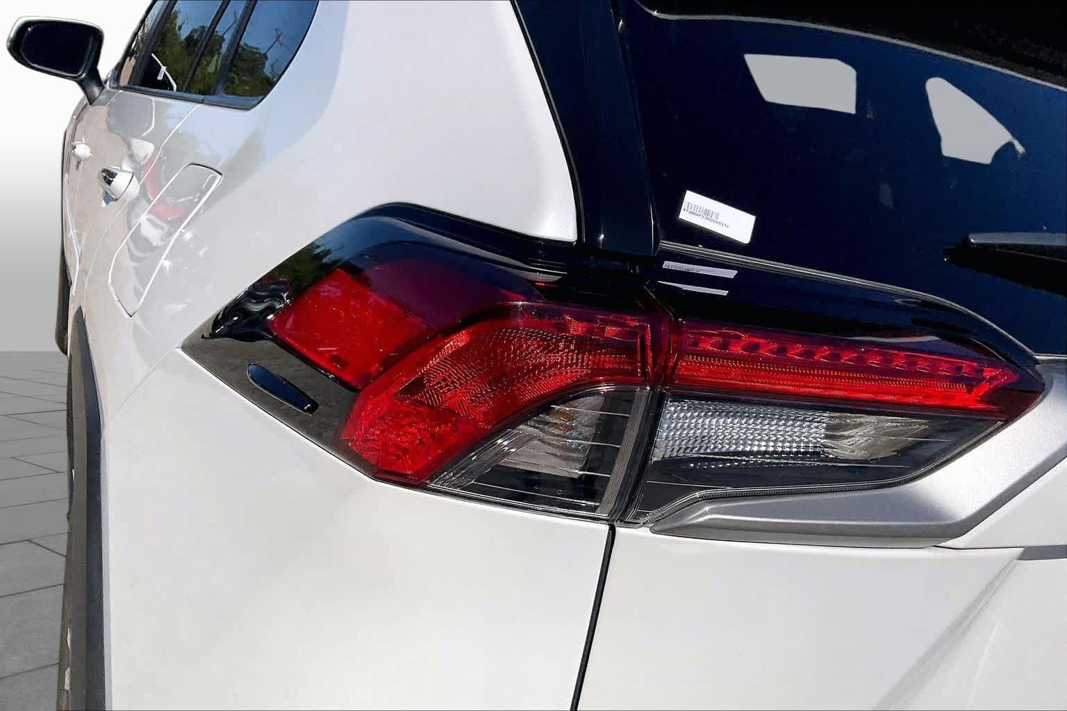 Used 2024 Toyota RAV4 Limited AWD/4WD image 28