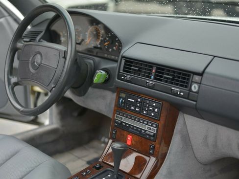 Used 1991 Mercedes-Benz 300 SL image 16