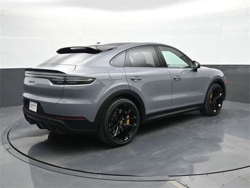 Used 2023 Porsche Cayenne Turbo GT image 23