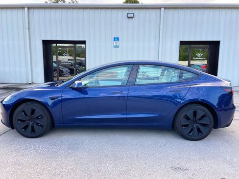 Used 2025 Tesla Model 3 Long Range RWD image 2