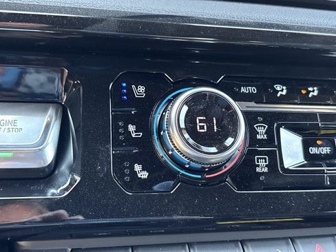 New 2026 GMC Sierra 1500 AT4 w/ AT4 Premium Package AWD/4WD image 37