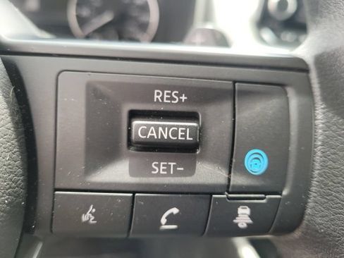 Certified 2024 Nissan Rogue SV FWD image 14