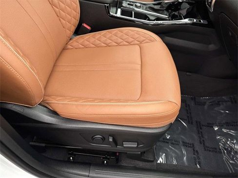 Used 2023 Kia Sorento SX Prestige image 10