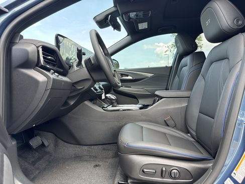 New 2026 Buick Envista Sport Touring w/ Convenience I Package FWD image 16