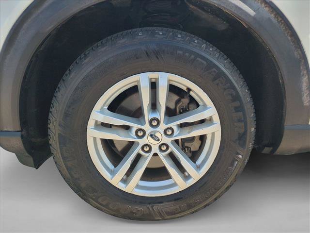 Used 2020 Ford Explorer XLT RWD image 23