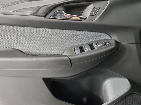 New 2026 Chevrolet TrailBlazer LT w/ LT Cold Weather Package FWD image 23