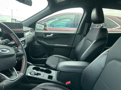 Used 2024 Ford Escape ST-Line w/ Tech Pack #1 AWD/4WD image 4