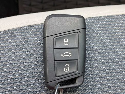 Used 2025 Volkswagen Taos S FWD image 27