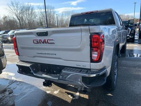 New 2026 GMC Sierra 2500 SLE image 4