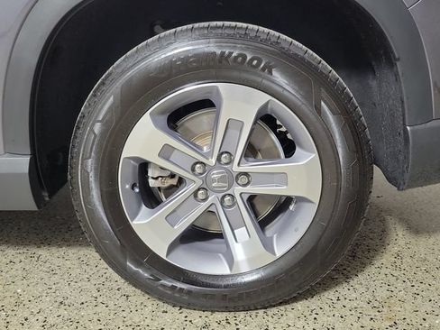 Used 2025 Honda Pilot EX-L image 8