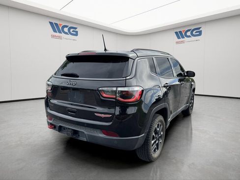 Used 2019 Jeep Compass Trailhawk w/ Leather Interior Group AWD/4WD image 4