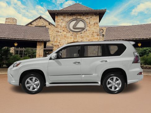 Used 2015 Lexus GX 460 w/ Premium Package image 3