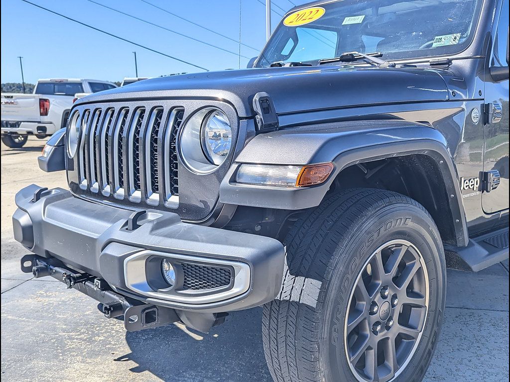 Used 2023 Jeep Gladiator Overland w/ Cold Weather Group AWD/4WD image 12