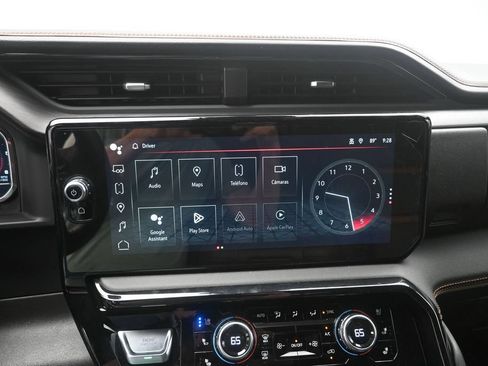 Used 2024 GMC Sierra 1500 AT4 w/ Technology Package AWD/4WD image 9