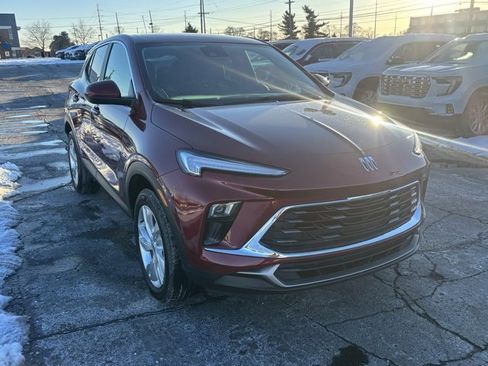 Used 2024 Buick Encore GX Preferred w/ Comfort Package image 3