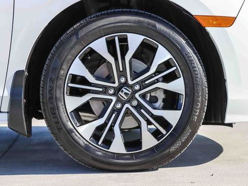 Used 2025 Honda Odyssey Elite image 11