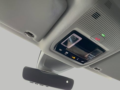 New 2026 Volkswagen Atlas SE image 20