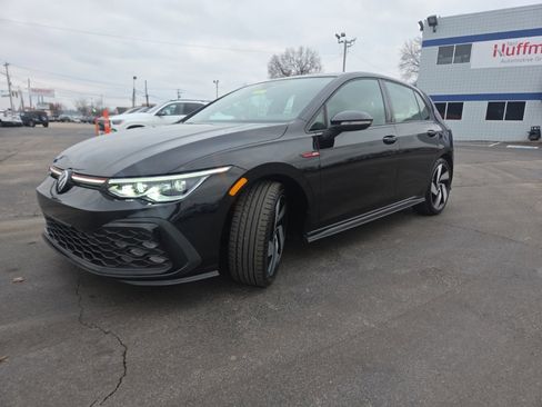 Used 2023 Volkswagen GTI SE image 3