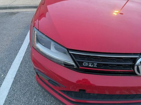 Used 2017 Volkswagen Jetta GLI image 27