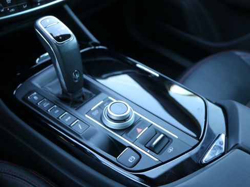 Used 2022 Maserati Levante Modena AWD/4WD image 29