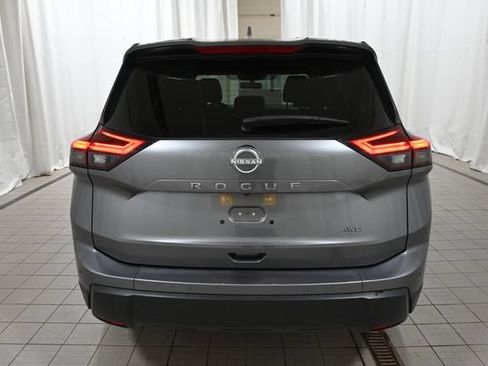 Used 2025 Nissan Rogue SV AWD/4WD image 11
