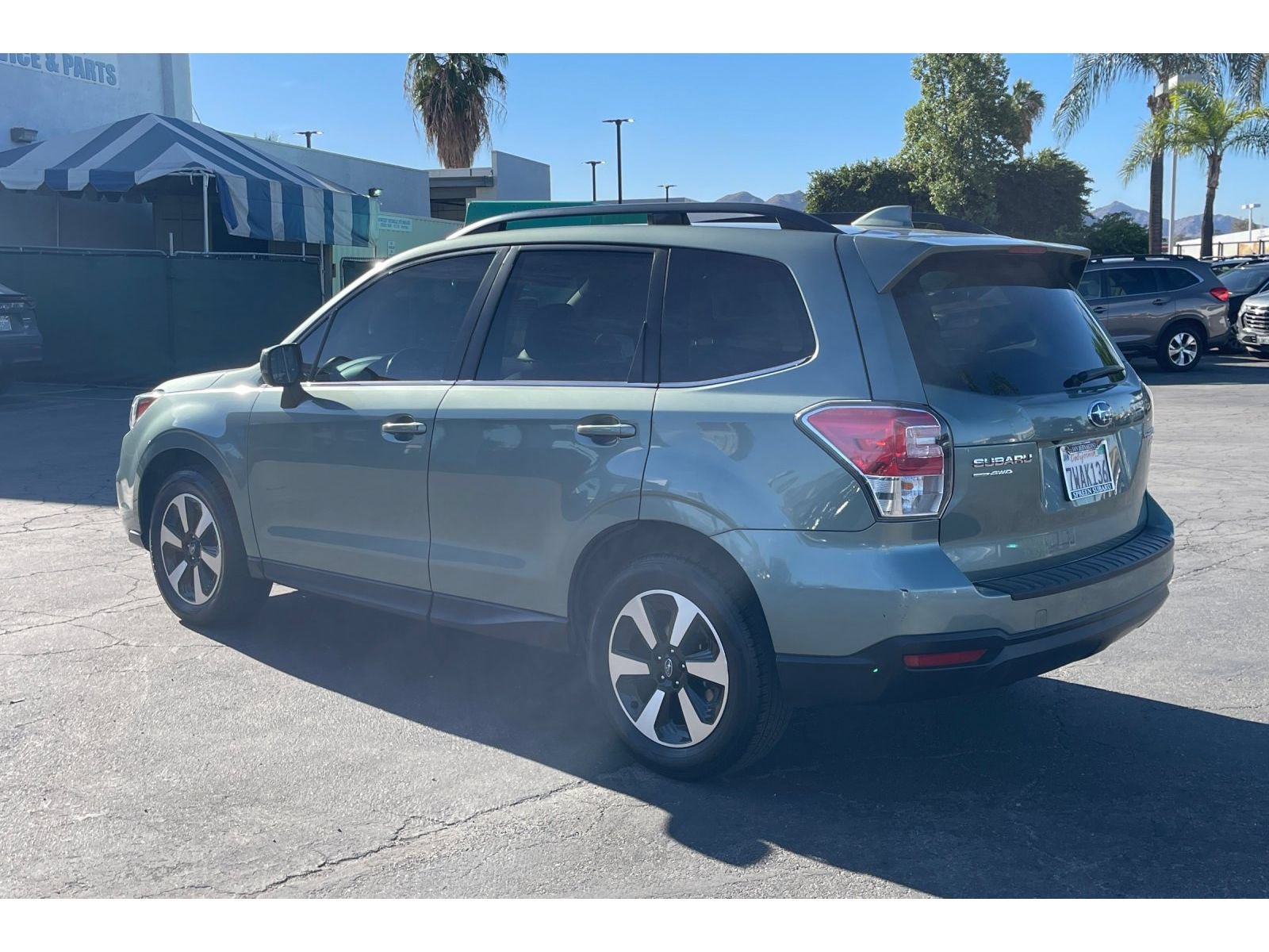 Used 2017 Subaru Forester 2.5i Limited AWD/4WD image 3