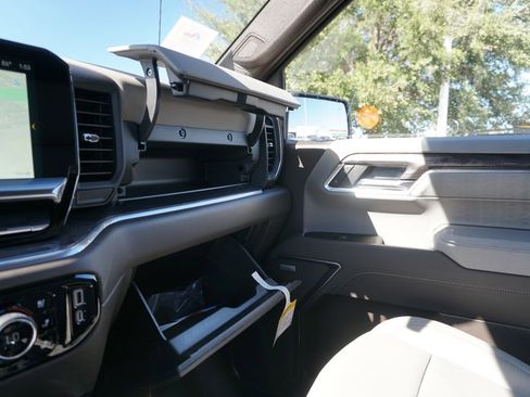 New 2026 Chevrolet Silverado 1500 LTZ w/ LTZ Premium Package image 44