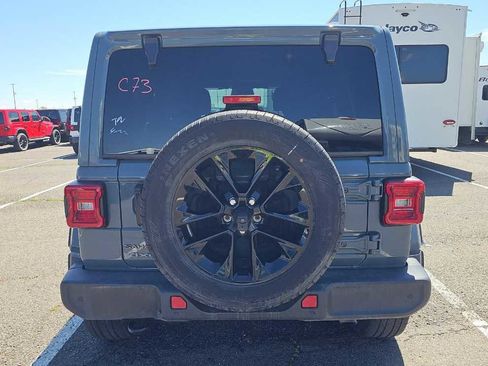 Used 2025 Jeep Wrangler Unlimited Sahara w/ Safety Group AWD/4WD image 5