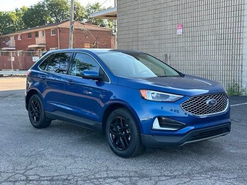 Used 2024 Ford Edge SEL AWD/4WD image 3