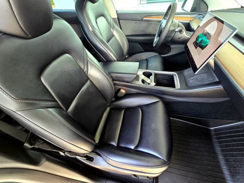 Used 2024 Tesla Model Y Long Range image 20