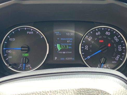 Used 2022 Toyota RAV4 LE AWD/4WD image 35