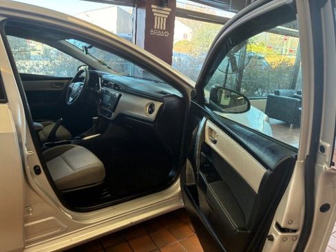 Used 2017 Toyota Corolla LE image 26