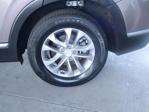 Used 2020 Hyundai Santa Fe SEL FWD image 11