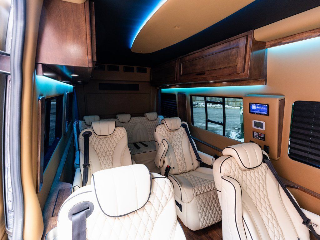Used 2025 Mercedes-Benz Sprinter 2500 image 26