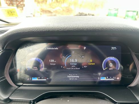 Used 2024 Jeep Grand Cherokee Laredo X image 33