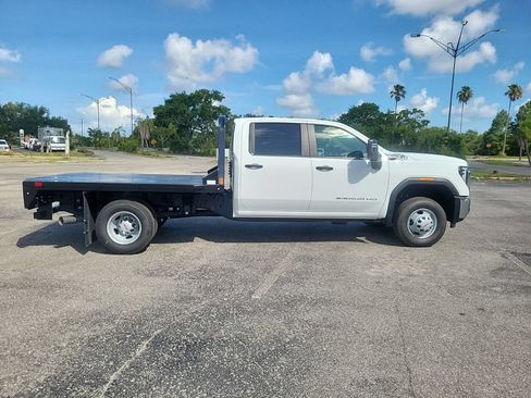 New 2026 GMC Sierra 3500 Pro w/ Convenience Package AWD/4WD image 4